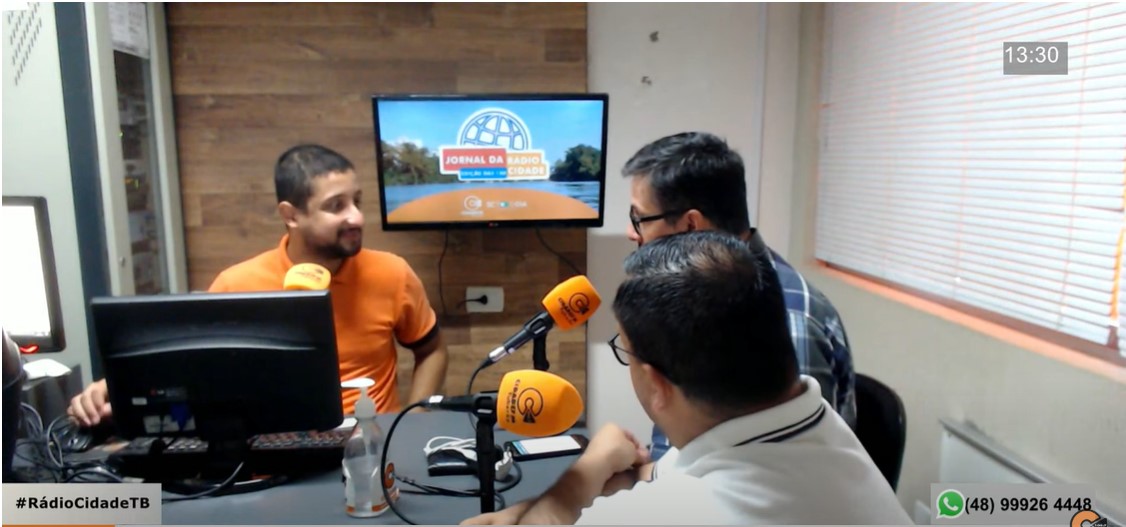 Vice-presidente da Fundação InoversaSul e membro da OAB participam de entrevista na Rádio Cidade Vice-presidente da Fundação InoversaSul e membro da OAB participam de entrevista na Rádio Cidade