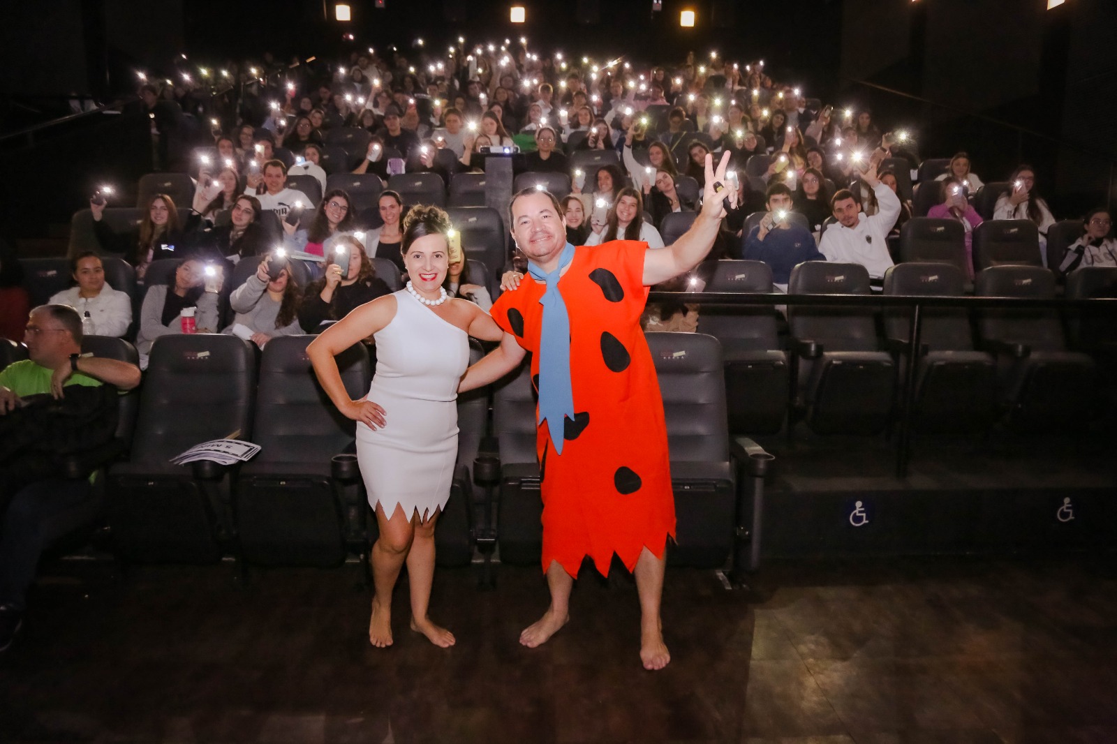 Estudantes do Colégio Dehon participam de “Aulão de Cinema” Estudantes do Colégio Dehon participam de “Aulão de Cinema”