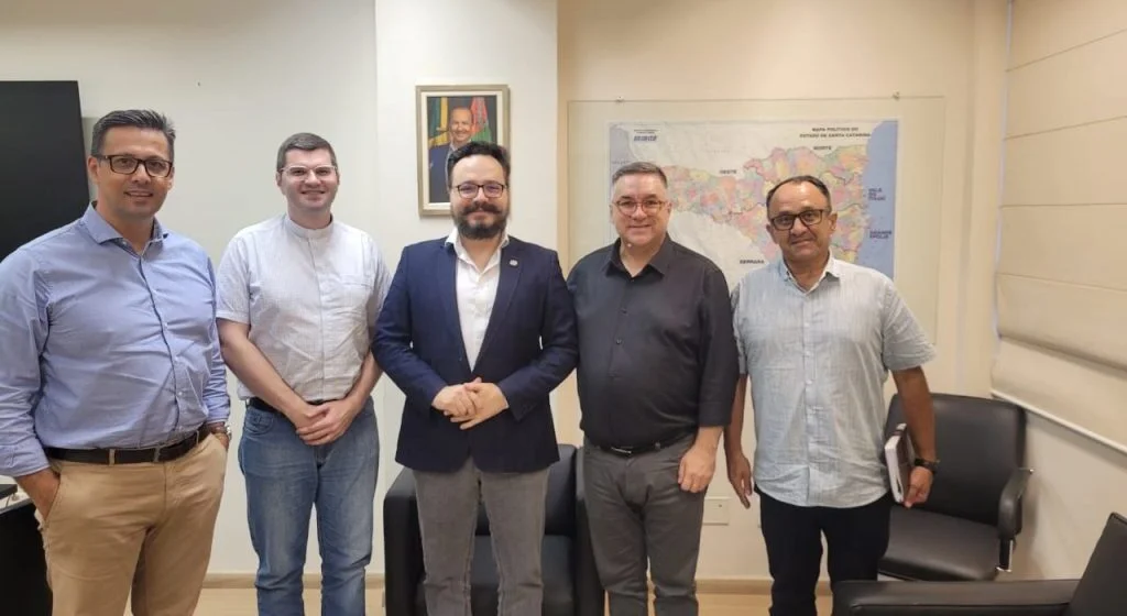 Entidades culturais alinham parcerias para implementação do setor em Tubarão Entidades culturais alinham parcerias para implementação do setor em Tubarão