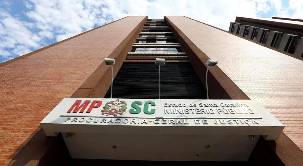 Fundação InoversaSul realizará concurso público para contratação de empregados e licitação para contratação de bens, obras e serviços
