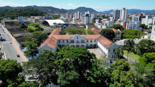 Imagem aérea do prédio sede da Fundação InoversaSul.